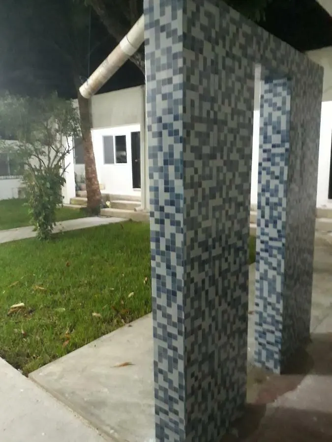 Hotel Bea Rooms And Studios Cozumel
