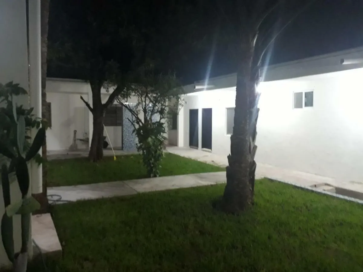 Bea Rooms And Studios Cozumel 0*,